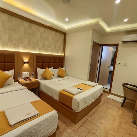 Hotel Riva International Goregaon- Near Nesco Mumbai Dış mekan fotoğraf